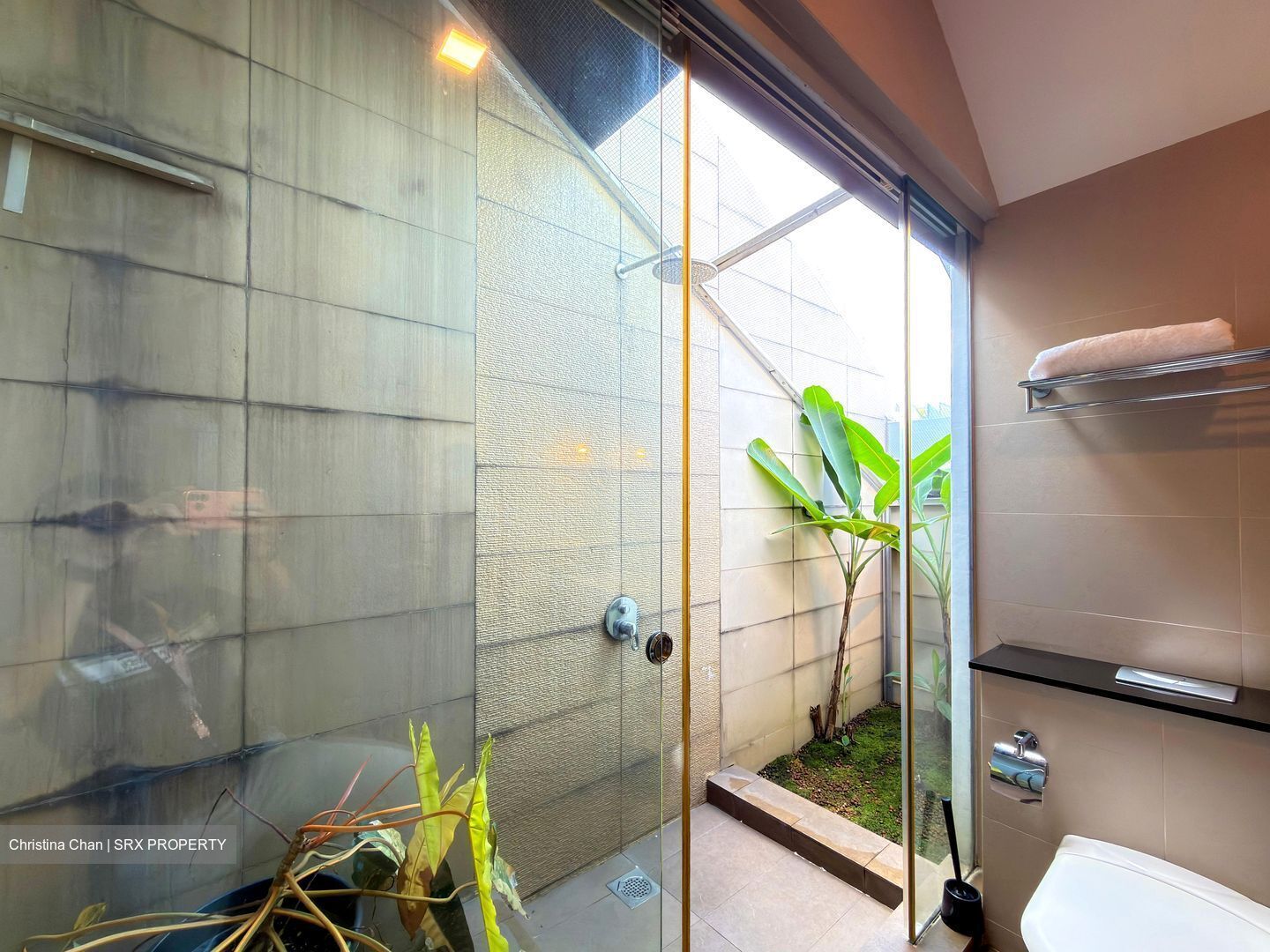Seletar Hills Estate (D28), Terrace #558248431